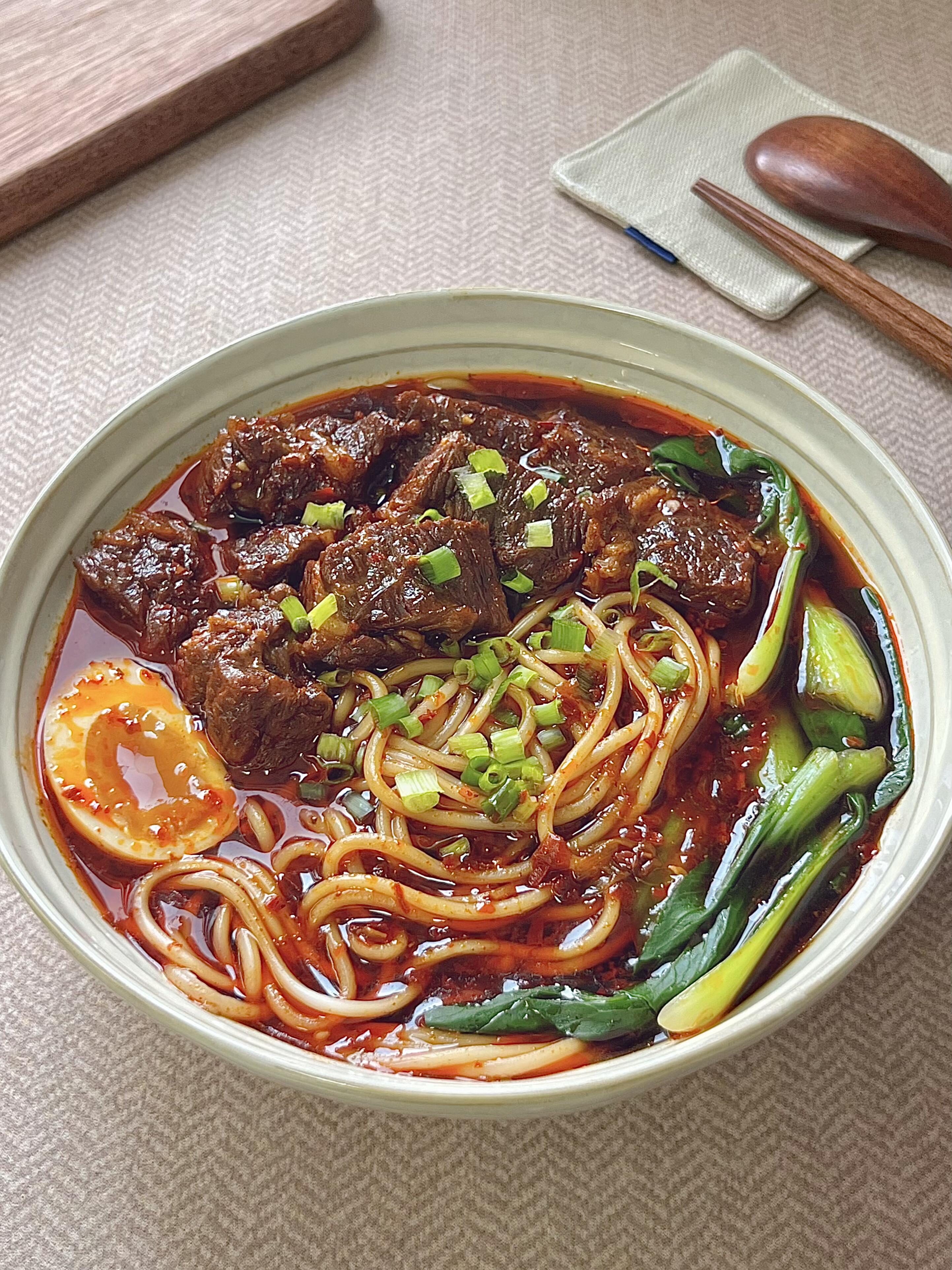 麻辣牛肉拉面